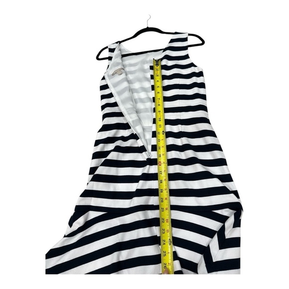 Banana Republic 

BLACK /WHITE STRIPE PONTE FLOUNCE DRESS size 8 - Picture 12 of 12